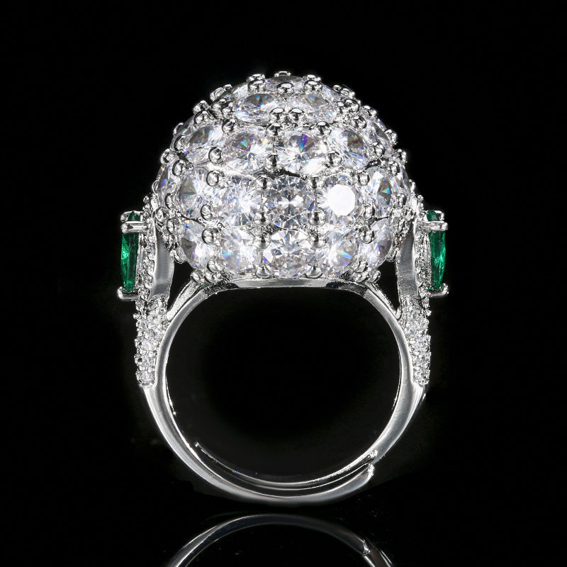 Floral ring by Yoshan, detail view 2