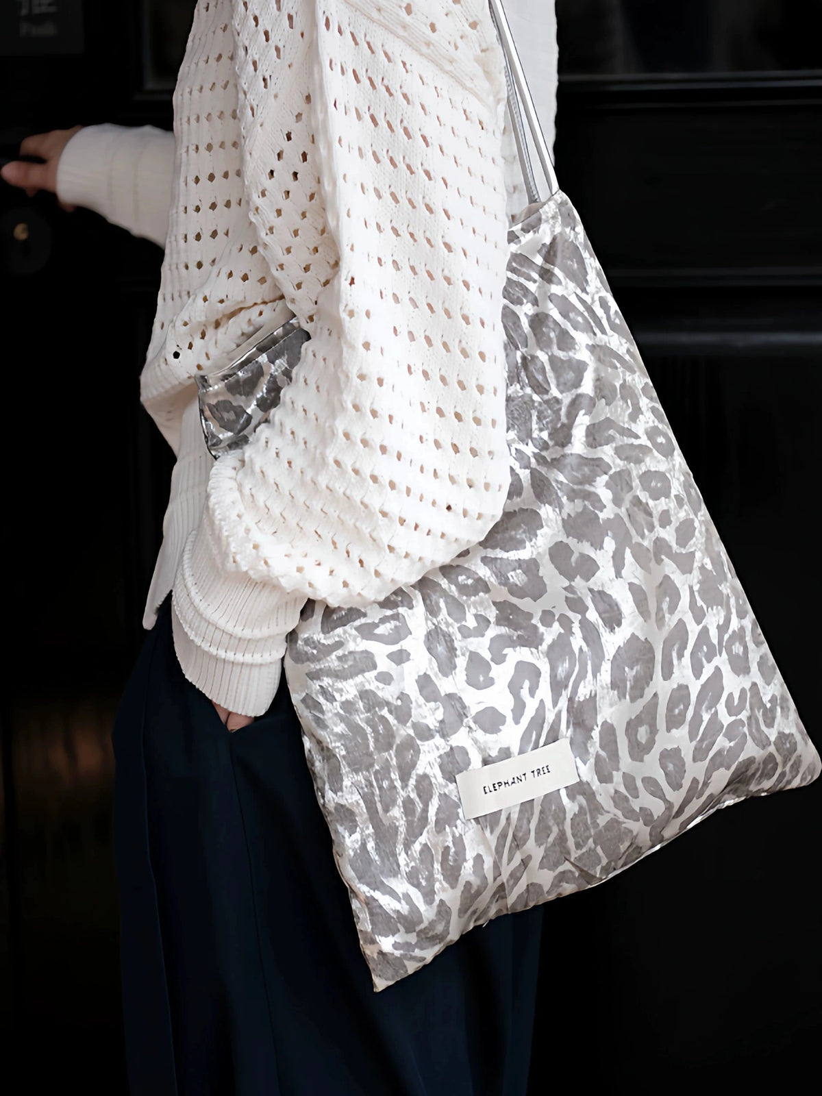 Women's Large-capacity Canvas Commuter Office Leopard Elegant Workwear Tote Bag Shoulder Crossbody Purse Work Travel Everyday Purse
