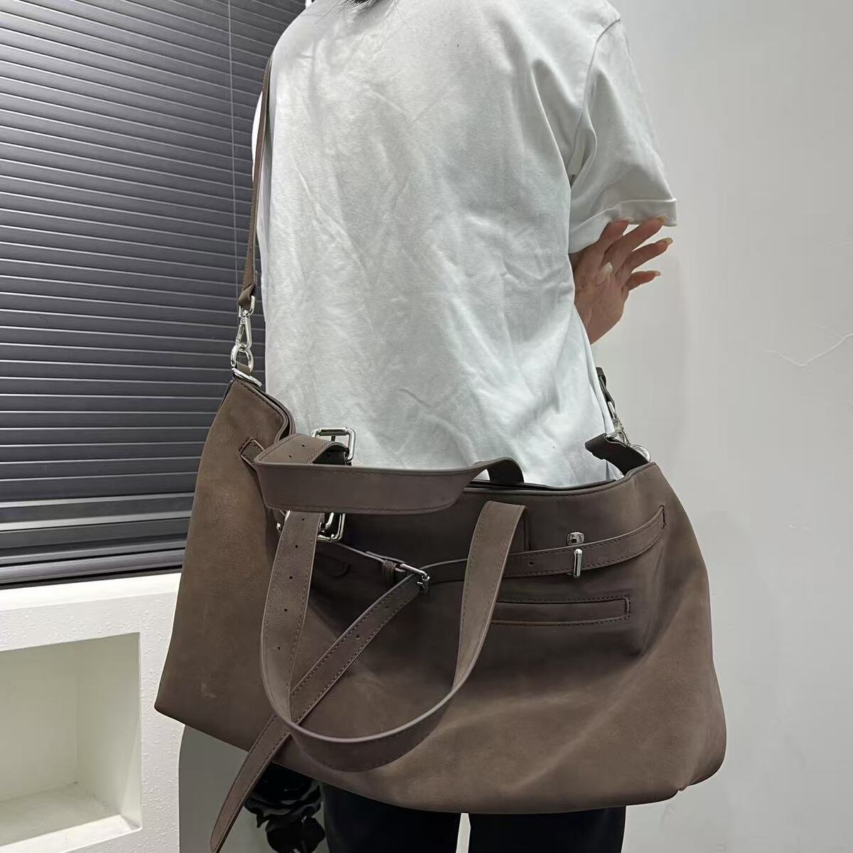 Women's Large-Capacity Y2k Streetwear Oxidized Brown-Tone Tote Bag Shoulder Crossbody Purse Work and Travel Office