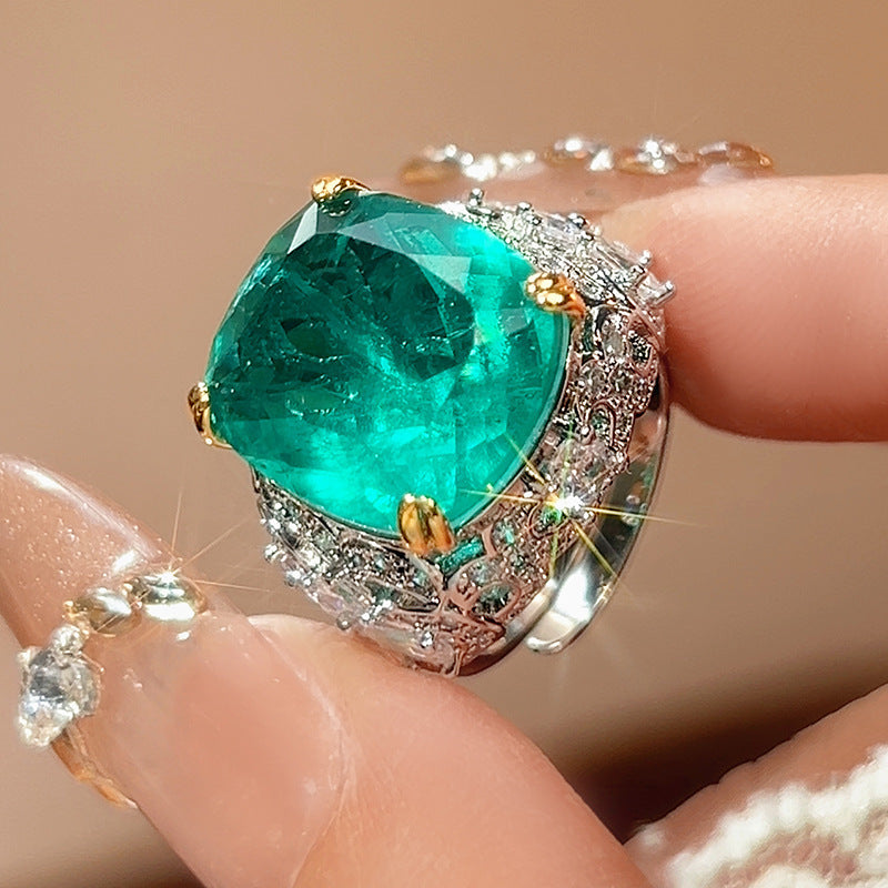 Cubic zirconia ring by Yoshan, detail view 4