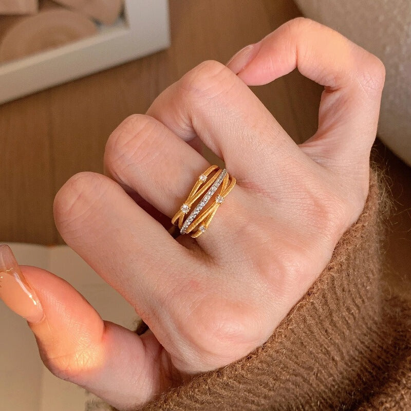 Crystal retro ring by Yoshan, detail view 2