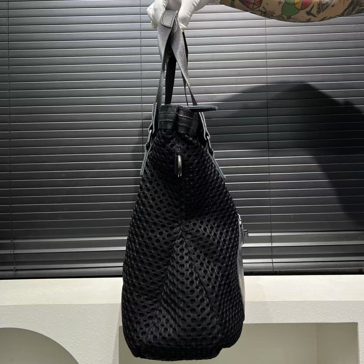 Women's Large-Capacity Lightweight Breathable Mesh Retro Casual Tote Bag Shoulder Crossbody Purse Work and Travel Office
