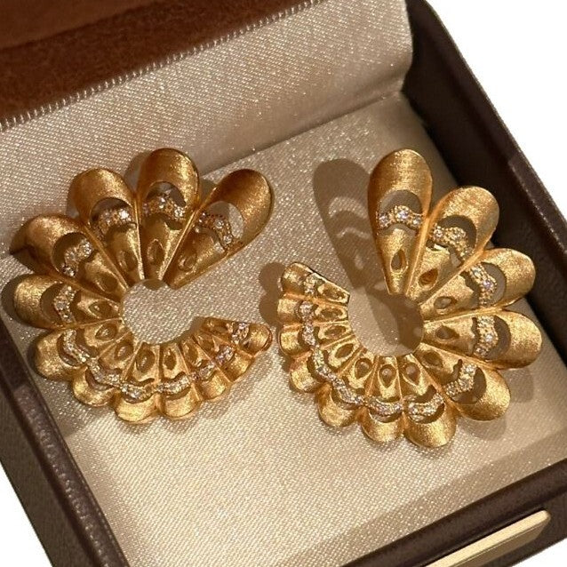 Crystal retro stud earrings by Yoshan, detail view 5
