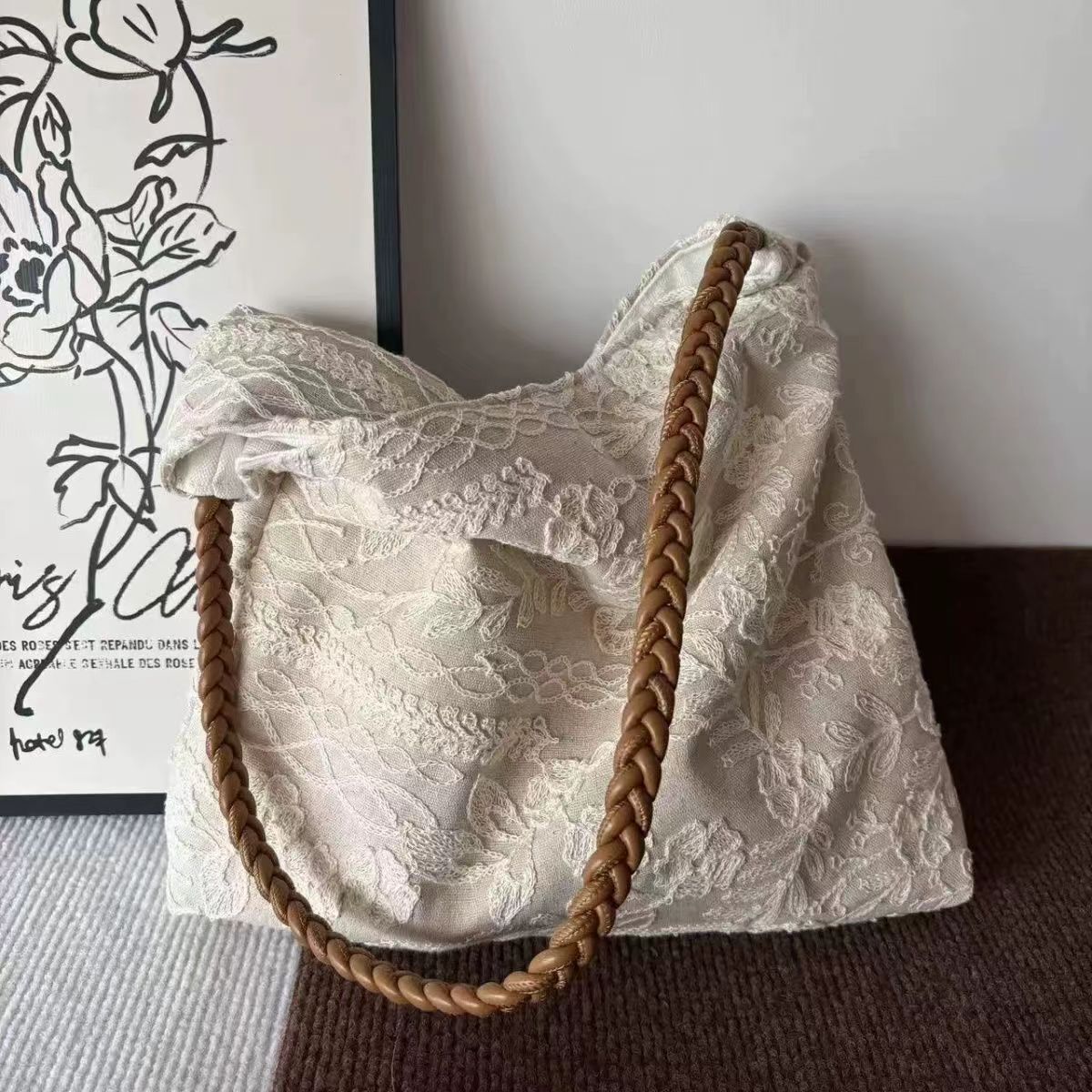 Women's Chinese Wood Bead Embroidered French-inspired New Chinese-style Retro Underarm Bag Crossbody for Travel and Sightseeing Everyday Date Night Modern