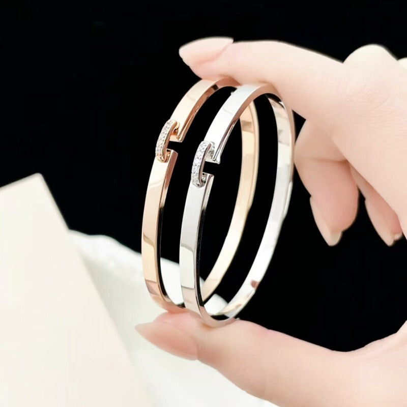 Cuff bracelet by Yoshan, detail view 3