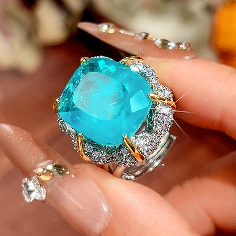 Stud earrings by Yoshan, detail view 7