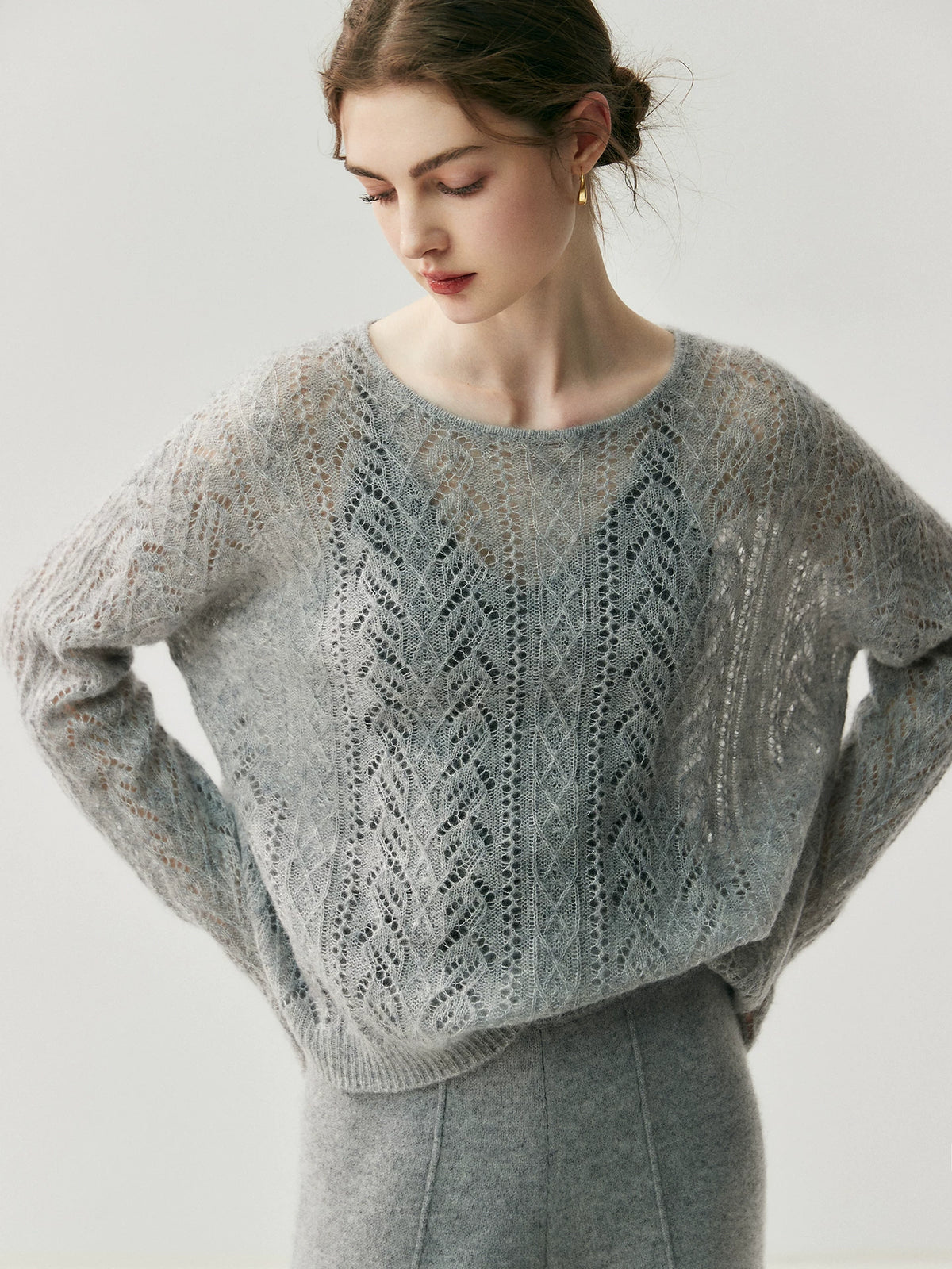 Women's Fall Winter Oversized Long Sleeve Cutout Relaxed Sweater Knit Pullover Top for Casual Outfits Spring Travel