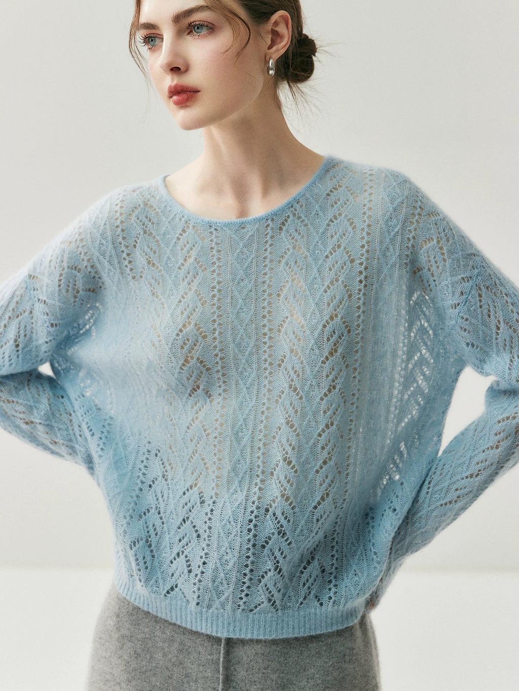 Women's Fall Winter Oversized Long Sleeve Cutout Relaxed Sweater Knit Pullover Top for Casual Outfits Spring Travel