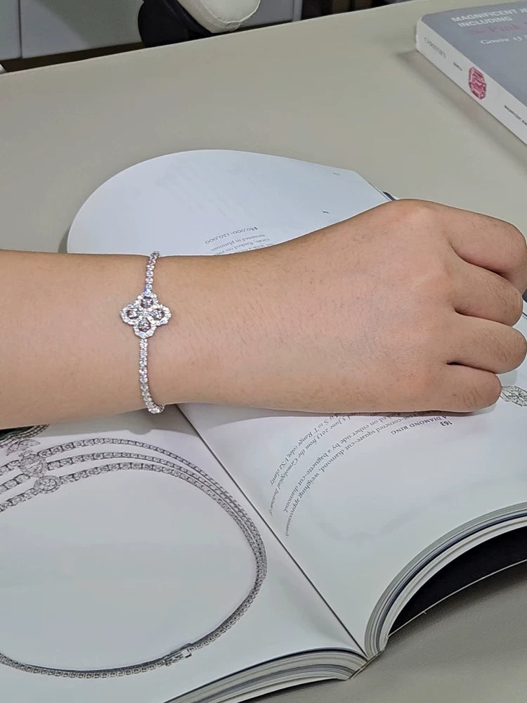 Cuff bracelet by Yoshan, detail view 5