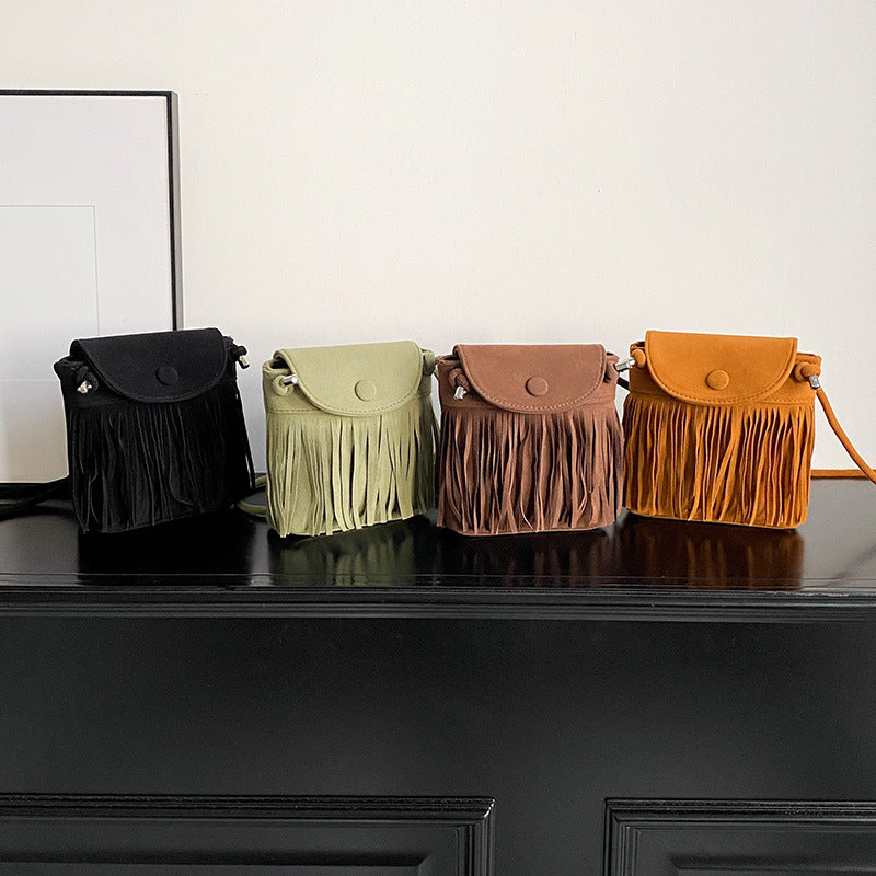 Women's Large-Capacity Minimalist Tassel Suede-Look Hong Kong Vintage Retro Casual Handbag Shoulder Crossbody Purse for Work and Travel Office School Everyday