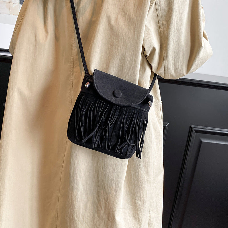 Women's Large-Capacity Minimalist Tassel Suede-Look Hong Kong Vintage Retro Casual Handbag Shoulder Crossbody Purse for Work and Travel Office School Everyday