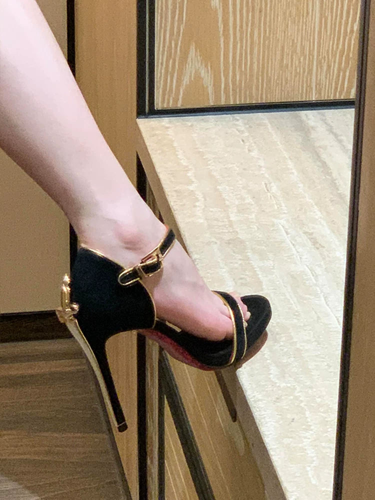 Women's Sandals photo 1