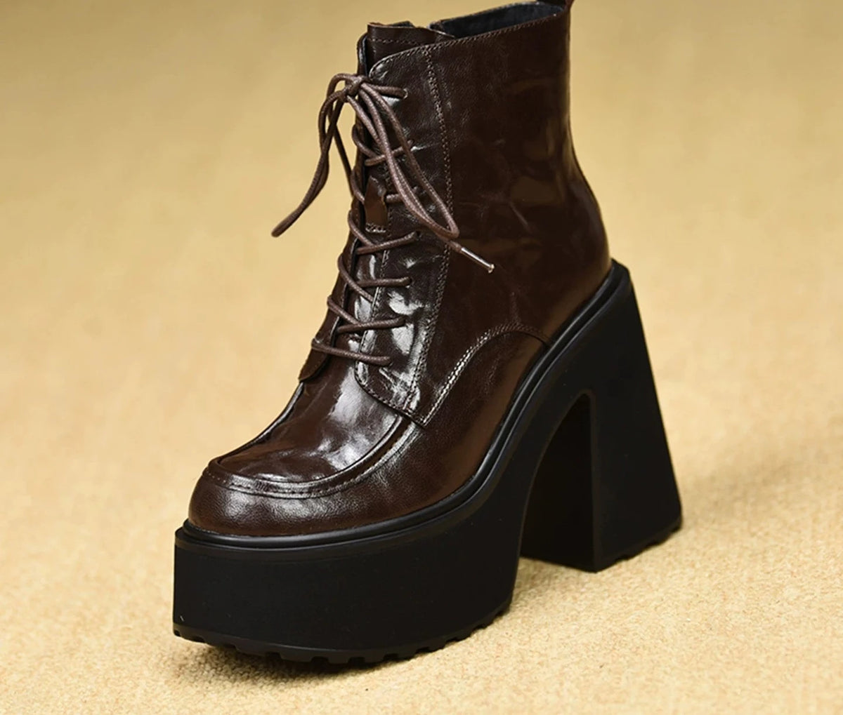 Brown (fleece lining) / EU 34