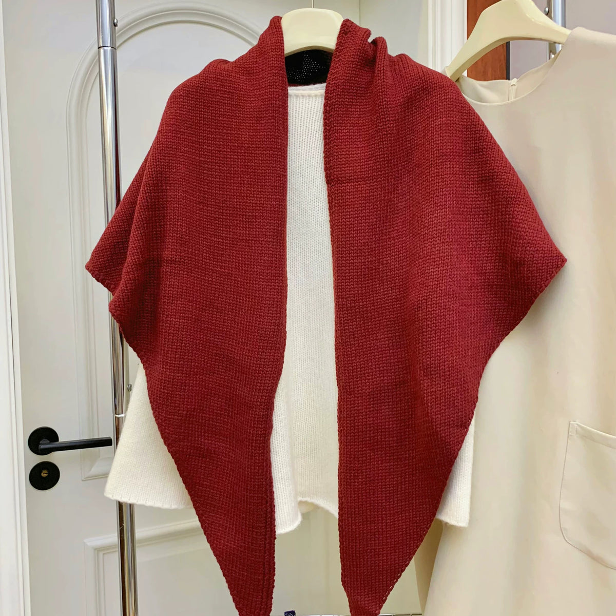 PJ916 Red