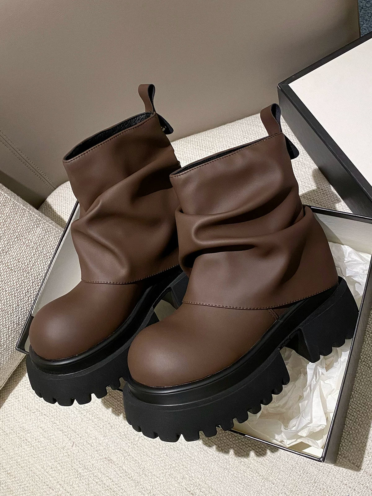 Women's Chunky Sole Leather Lift Tube Boots for Fall Outfits Streetwear Winter Everyday Office and Weekend Date Night