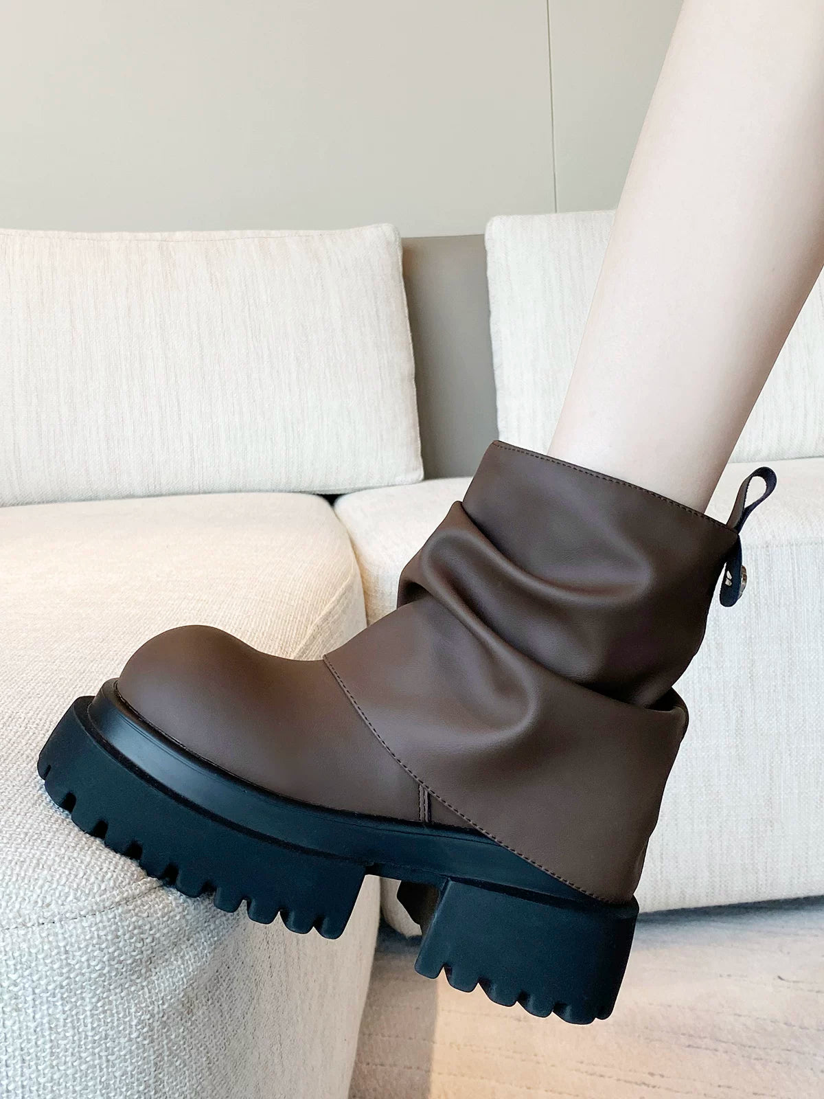 Women's Chunky Sole Leather Lift Tube Boots for Fall Outfits Streetwear Winter Everyday Office and Weekend Date Night
