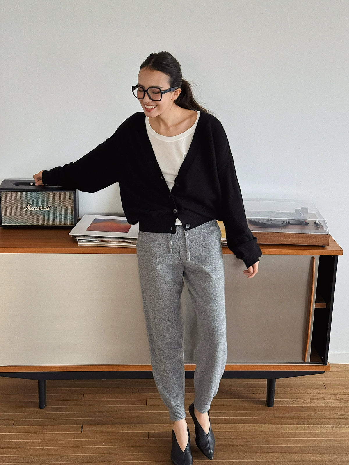 Women's Wool V-Neck Cropped Knit Cardigan Open-Front Sweater for Office Outfits Fall Work and Weekend Spring Everyday