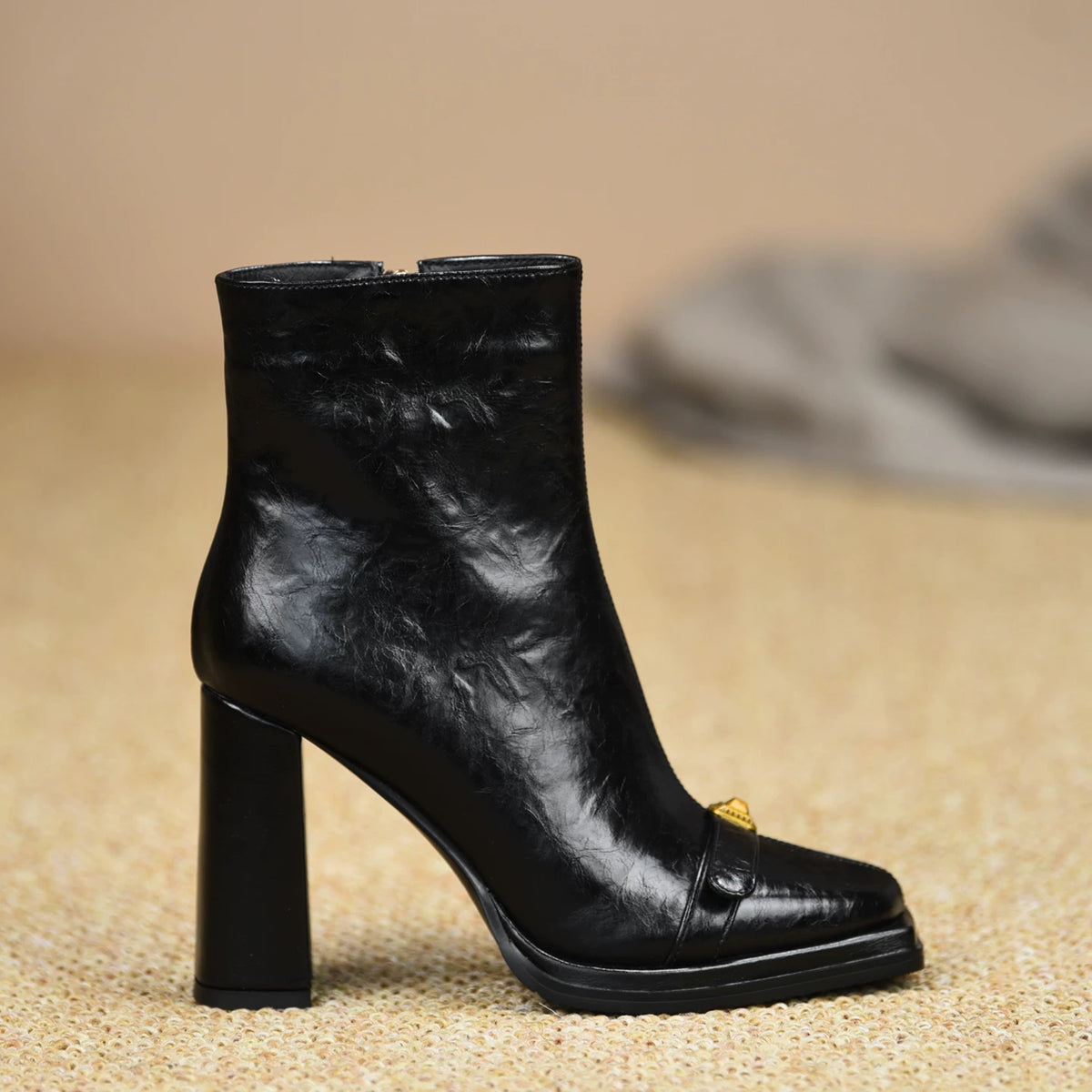 Women's Fall Winter Chunky Sole Square Toe Fleece-Lined Block Heel High Heel Retro Ankle Boots for Office and Weekend Streetwear Everyday Wear
