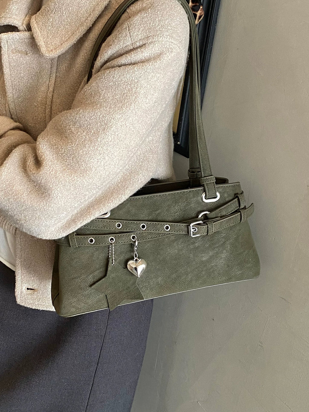 Women's Spring Summer Office Workwear Retro Baguette Bag Small Shoulder Purse Work Travel Everyday Purse