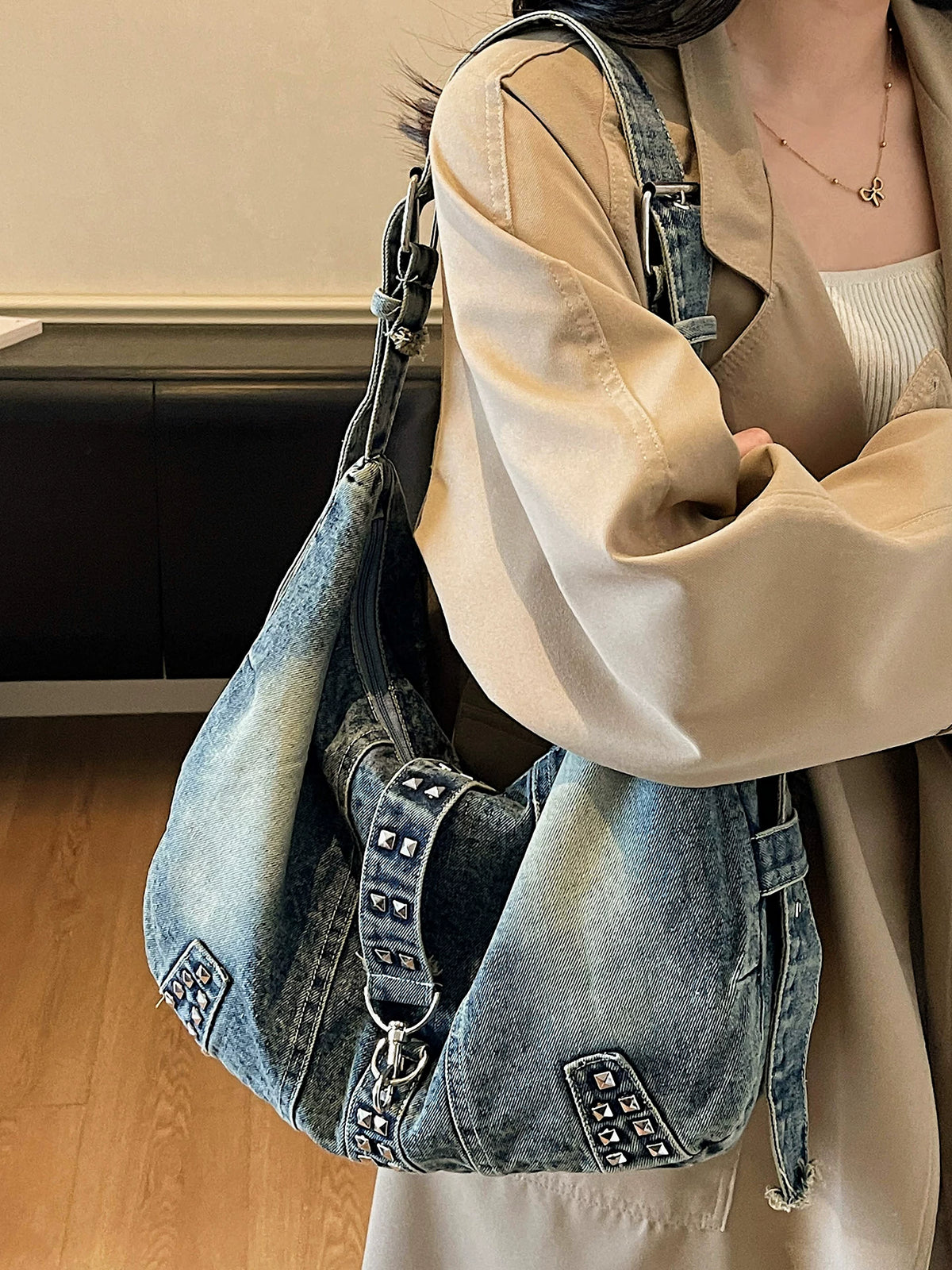Women's Large-capacity Studded Spring Summer Tote Bag Shoulder Crossbody Purse Work Travel Everyday Purse