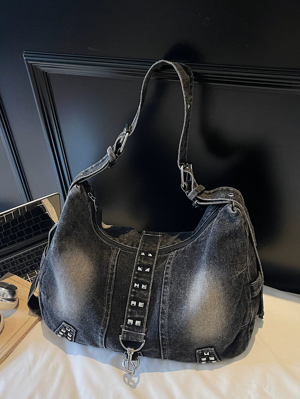 Women's Large-capacity Studded Spring Summer Tote Bag Shoulder Crossbody Purse Work Travel Everyday Purse