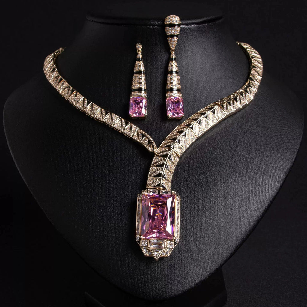 Cubic zirconia pendant necklace by Yoshan, detail view 15