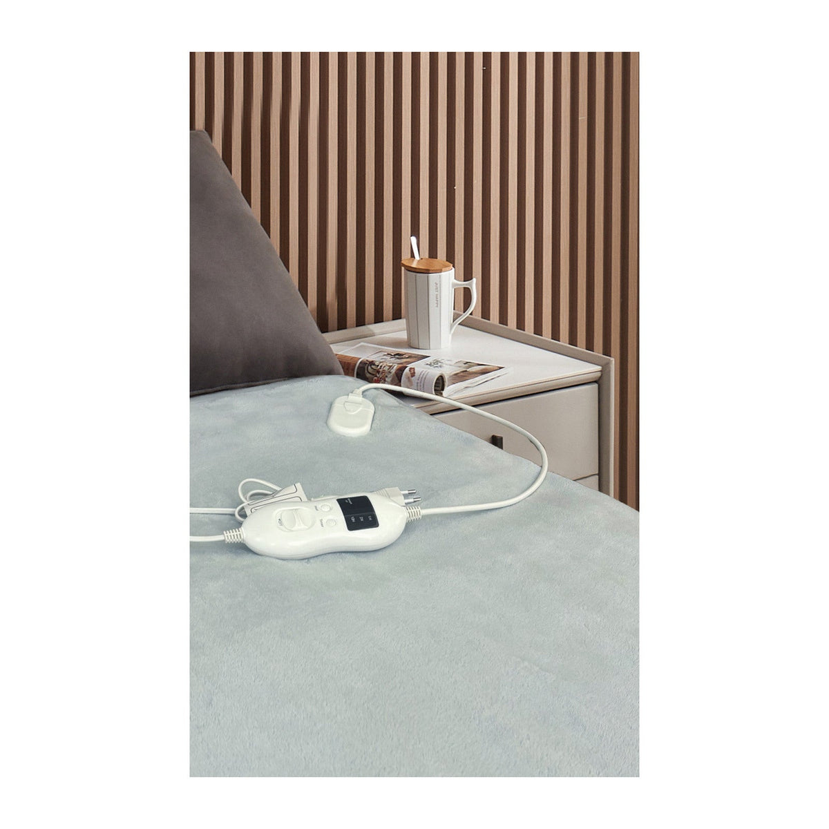 Wangfeng UB113A-D-S13 Double-Sided Flannel Heated Blanket with Temperature Controller for Winter Bedroom